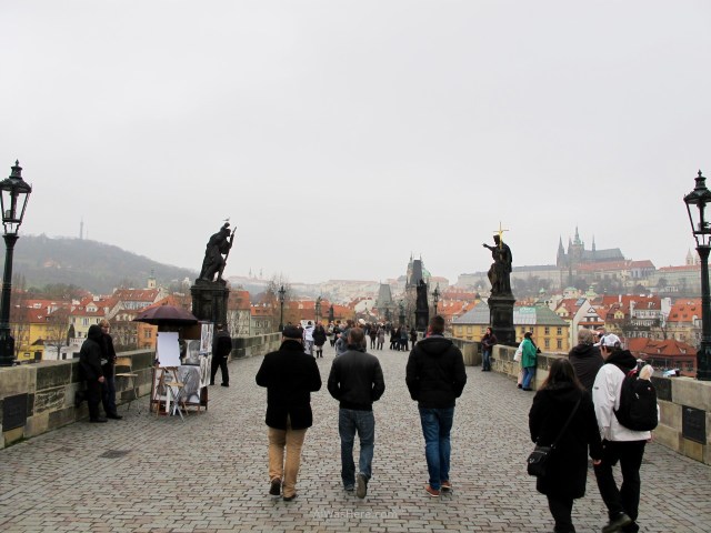 Praga Puente de Carlos Charles Bridge invierno winter