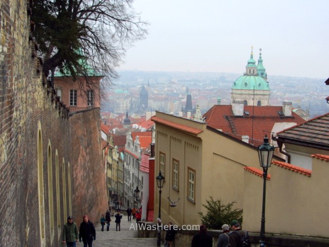 Praga escalera subida castillo castle stairs Prague