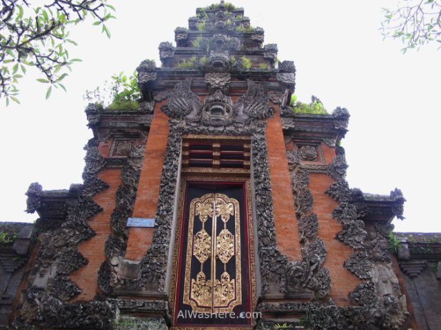 Puerta del templo