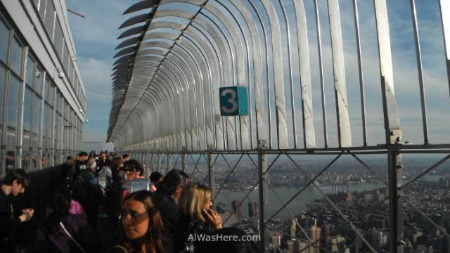 la-barandilla-del-piso-86