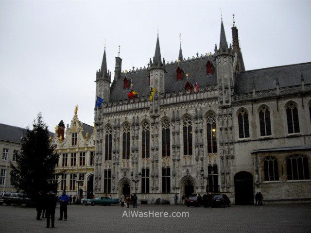 9-ayuntamiento-en-la-plaza-brujas-belgica-town-hall-bruges-square-belgium