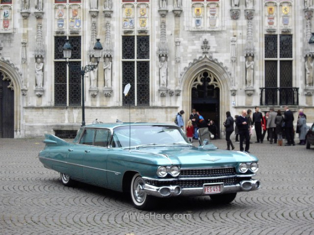 coche-antiguo-brujas-belgica-old-car-brugges-belgium