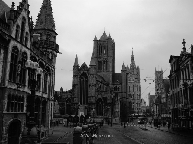 12la iglesia de San Nicolás (Sint-Niklaaskerk), el Campanario (Belfort) y en ultimo término la Catedral de San Bavón (Sint-Baafskathedraal) gante belgica church nicholas belfry cathedral ghent belgium
