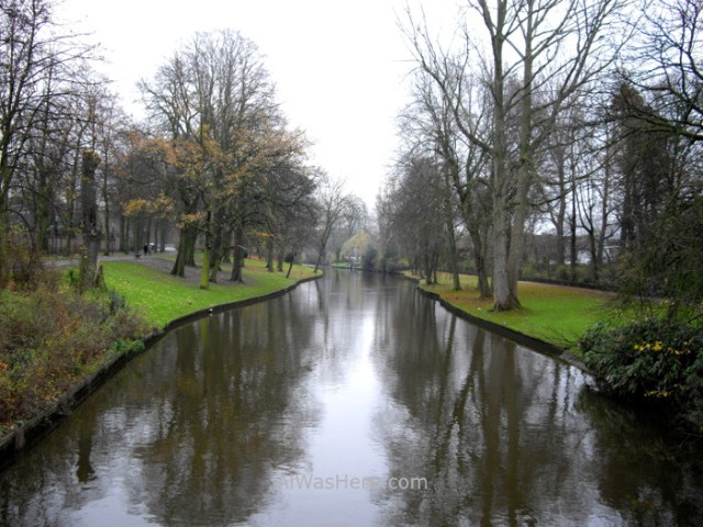 9-el-canal-que-rodea-el-centro-historico-brujas-belgica-historical-center-bruges-belgium