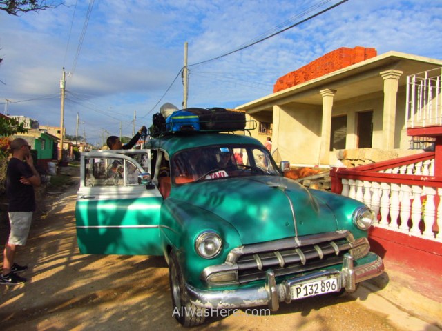 0. Taxi colectivo coche antiguo americano Cuba. Old car