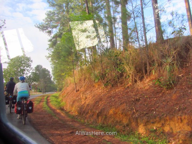 Ciclistas en Cuba, bikes