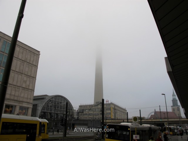 Berlin 1. torre television niebla alexander platz, Alemania. Mist tower TV, Germany