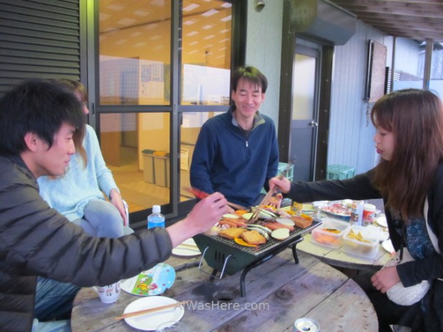 Yakushima 2. Barbacoa en el hostel Kyushu, Japon. Barbecue Japan