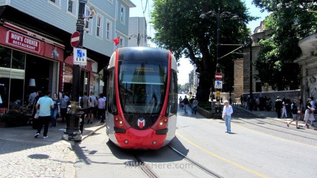 Estambul como desplazarse 6. Tranvia en Sultanahmet, tram, Istanbul