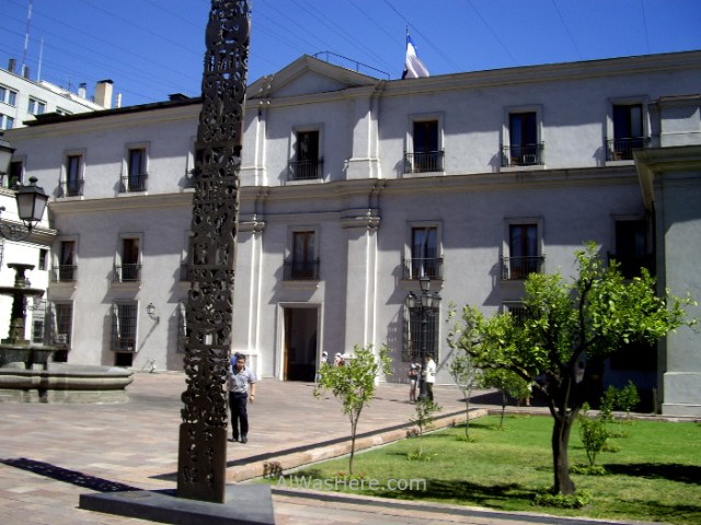 SANTIAGO DE CHILE 7. Palacio de la Moneda patio interior yard