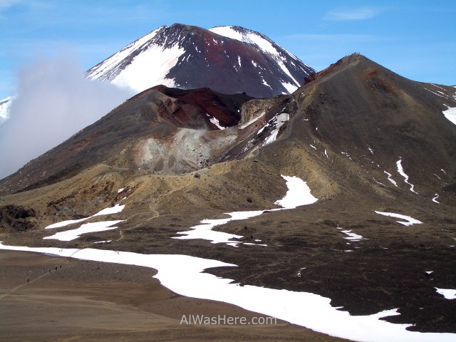 TONGARIRO NATIONAL PARK 7 Alpine Crossing Monte Ngauruhoe Crater rojo Destino Señor Anillos, Parque Nacional Nueva Zelanda. Mount Doom Red Lord Rings New Zealand