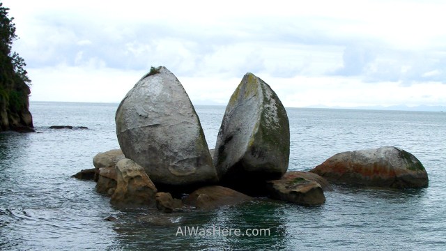 ABEL TASMAN NATIONAL PARK Apple Split Rock Kaiteriteri Nueva Zelanda New Zealand