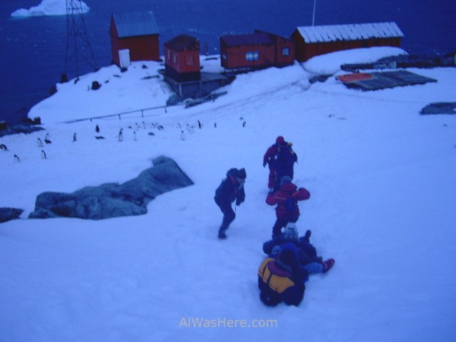 Antartida Puerto o Bahia Paraiso, Antarctica Paradise Bay, Base Almirante Brown (2)