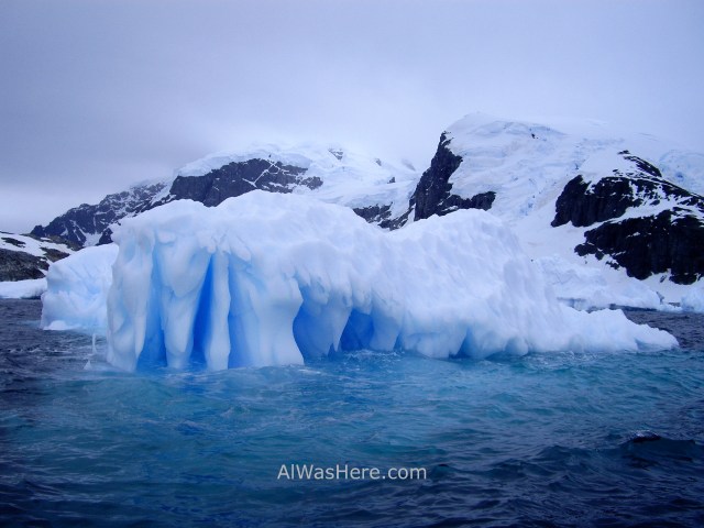 Iceberg en Cuverville Island Antartida, Antarctica (5)